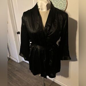 Flora Kikrooz 100% Silk Black Robe Medium NWT